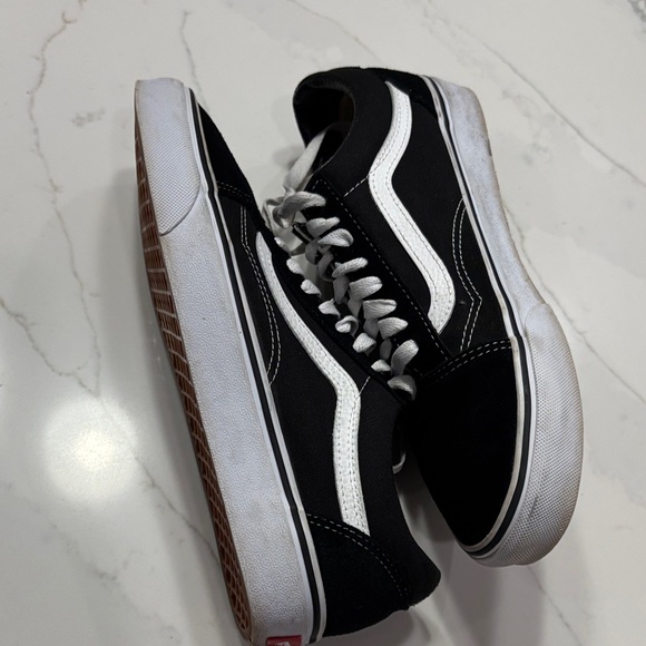 Vans Black and White Old Skool Low-Top Sneakers - Picture 9 of 13